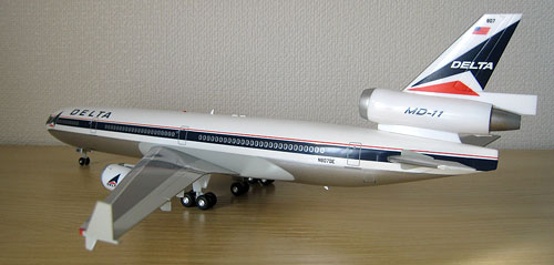 1/200 ホーガン・ウィングス デルタ航空公式モデル MD-11