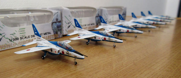 1/200 WORLD AIRCRAFT COLLECTION T-4 第4航空団 松島基地 第11飛行隊 ブルーインパルス