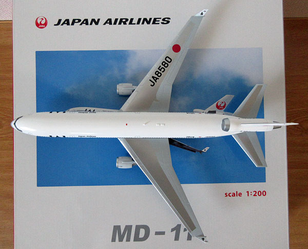 1/200 JALUX MD-11 J Bird